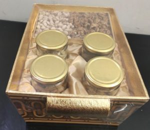 Gold Deginer mug basket SPL